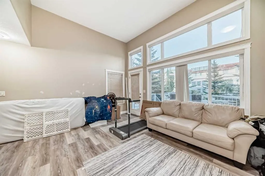 14 DOVER Mews SE