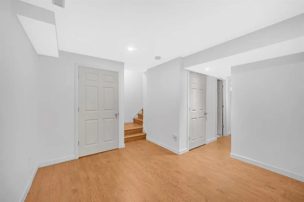 111 Tarawood Lane NE, #2204