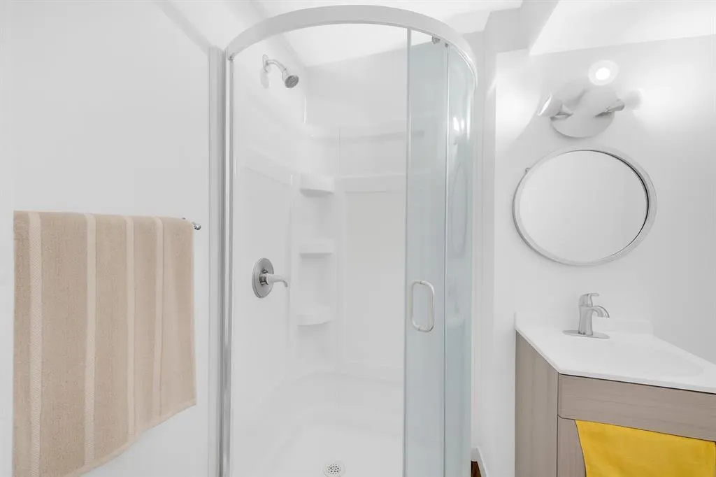 111 Tarawood Lane NE, #2204