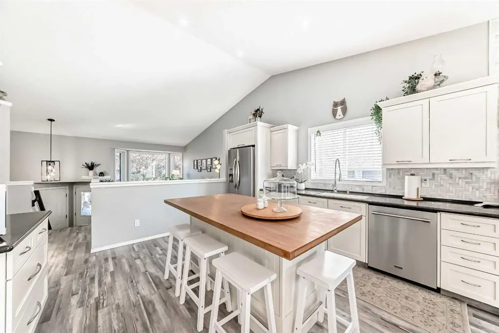 47 Willowbrook Drive NW