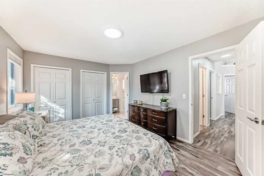 47 Willowbrook Drive NW