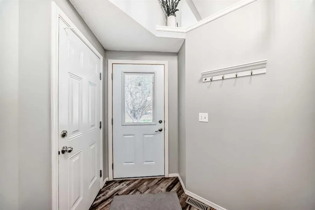 47 Willowbrook Drive NW