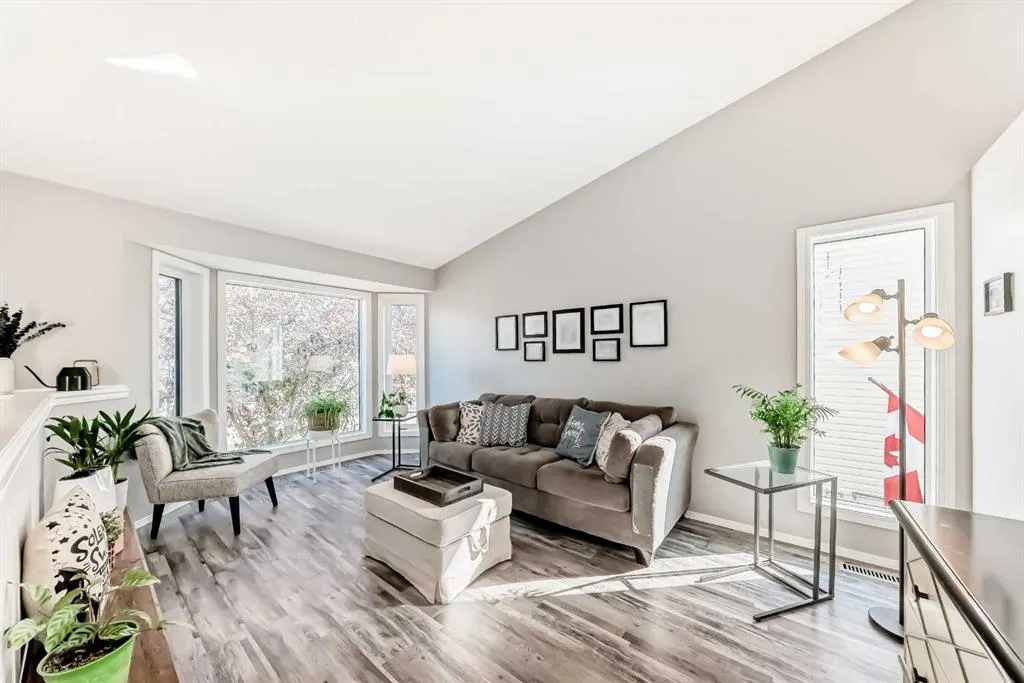 47 Willowbrook Drive NW