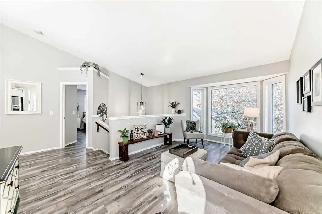 47 Willowbrook Drive NW