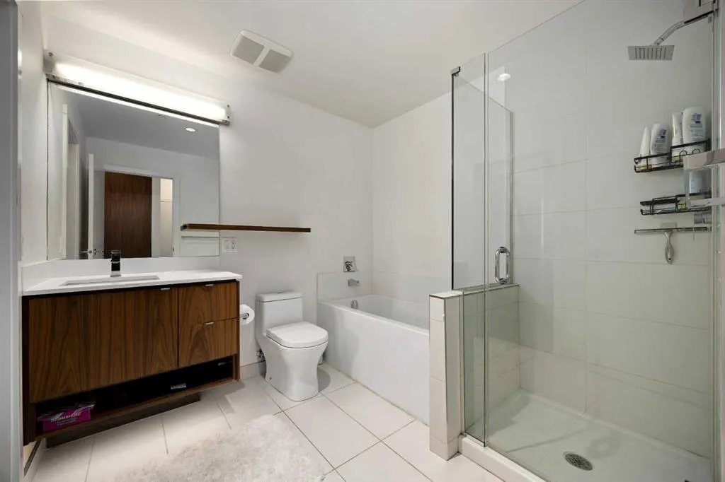 305 18 Avenue SW, #204