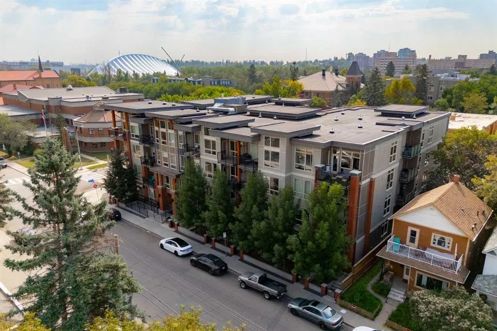305 18 Avenue SW, #204