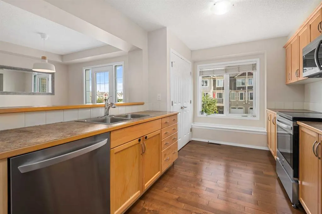 19 Windstone Green SW