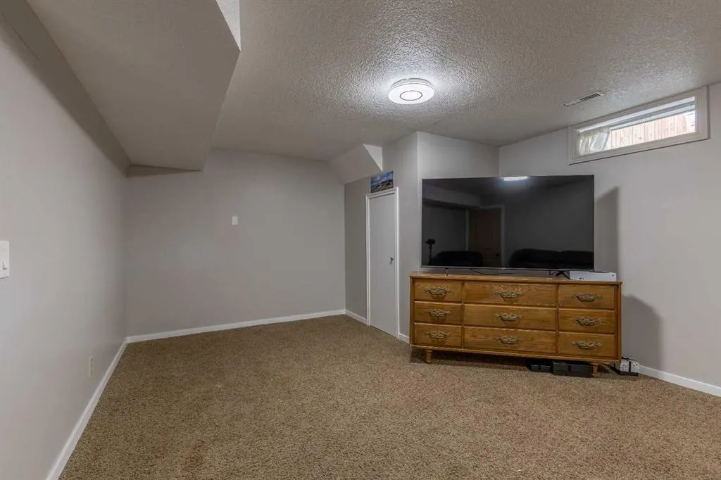 2015 16 Avenue S