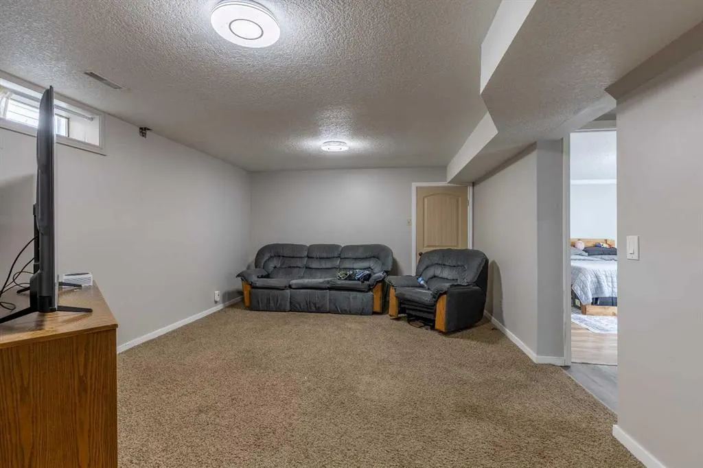 2015 16 Avenue S