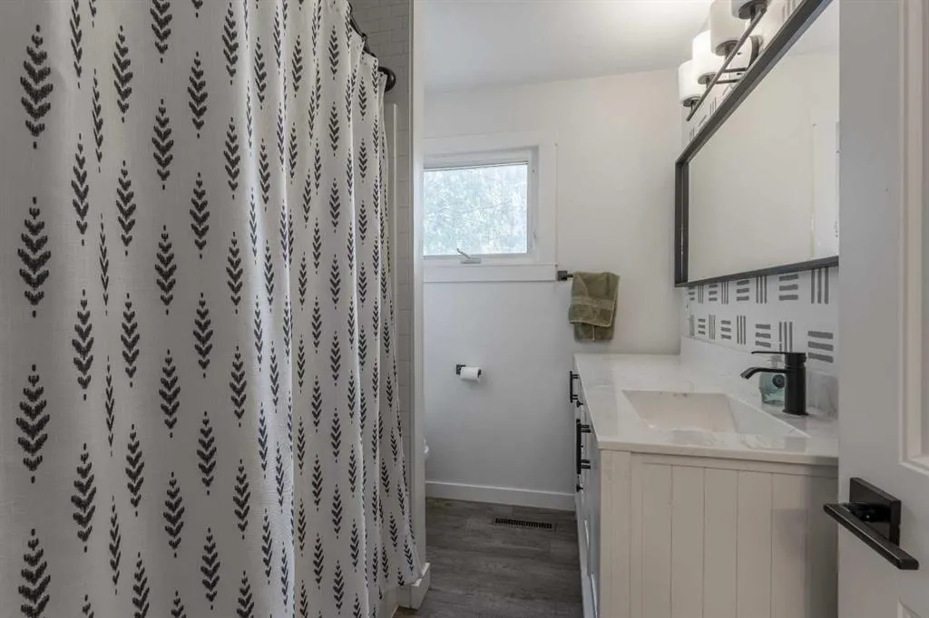 2015 16 Avenue S