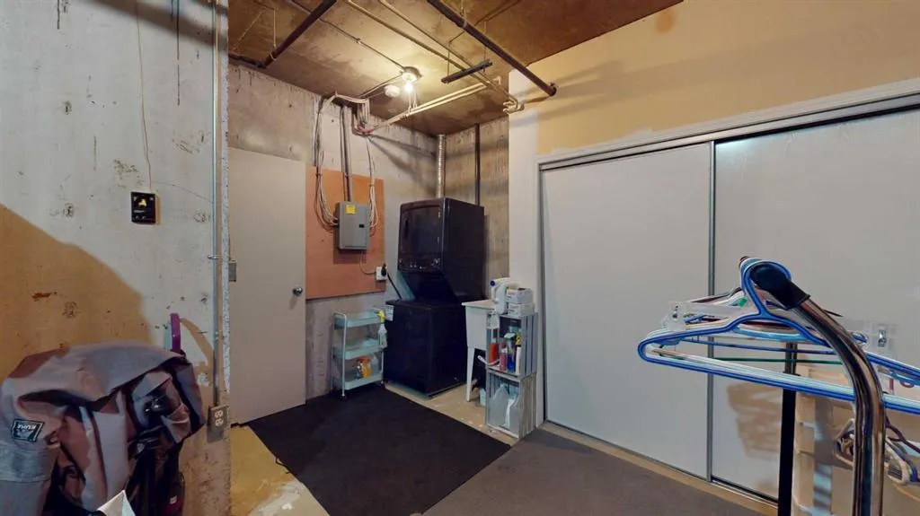 200 Lougheed Drive, #7112