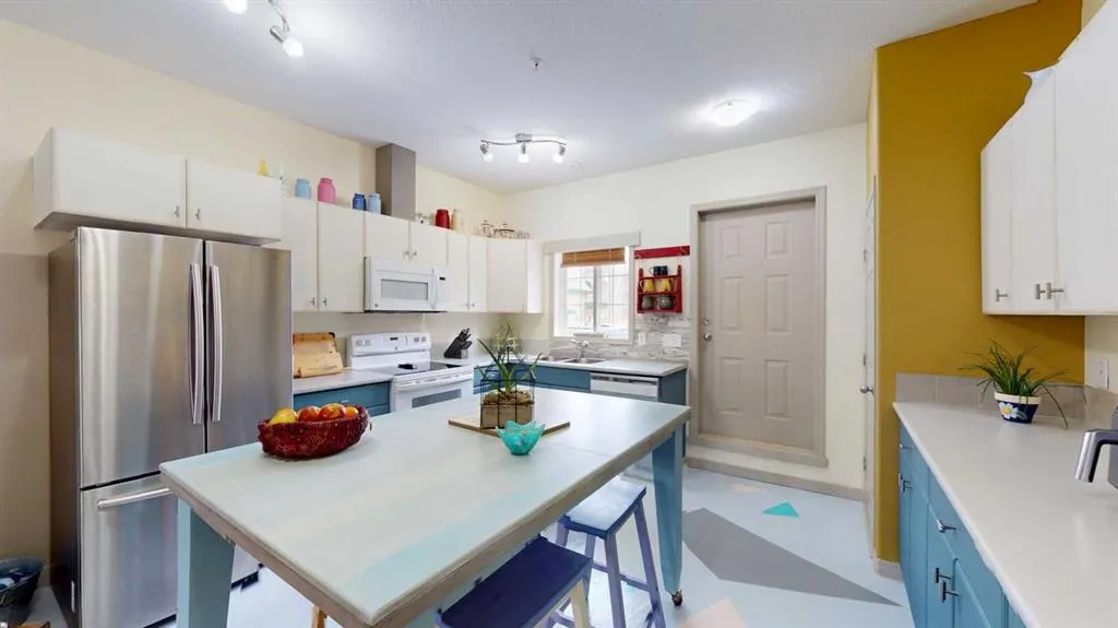 200 Lougheed Drive, #7112