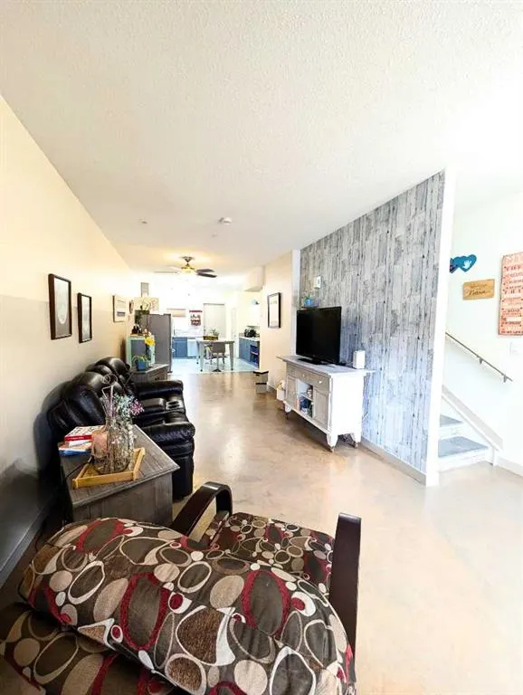 200 Lougheed Drive, #7112