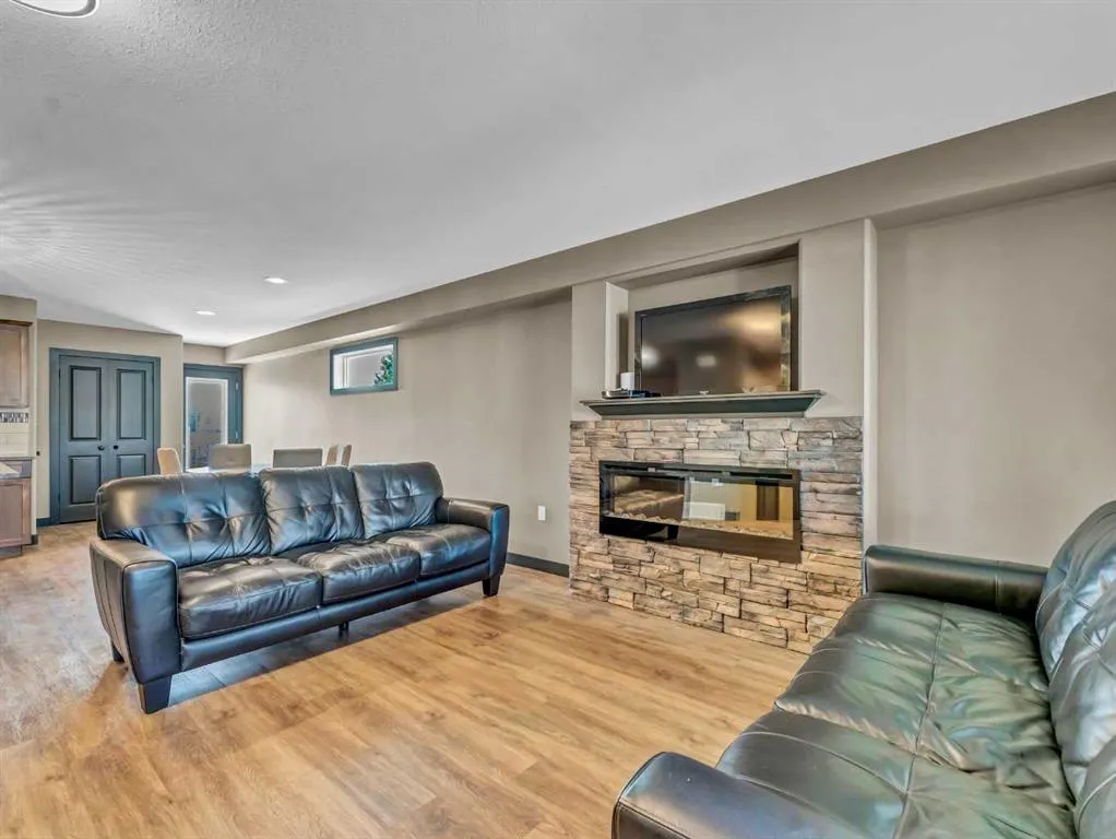 47 Southlands Boulevard SE