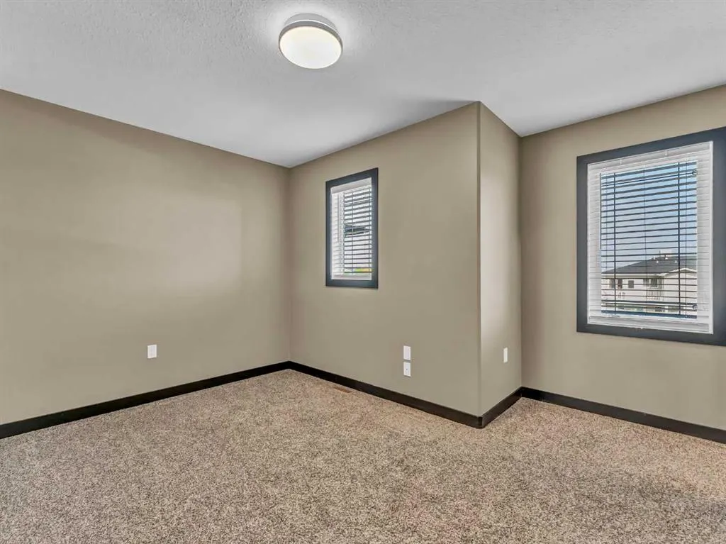 47 Southlands Boulevard SE