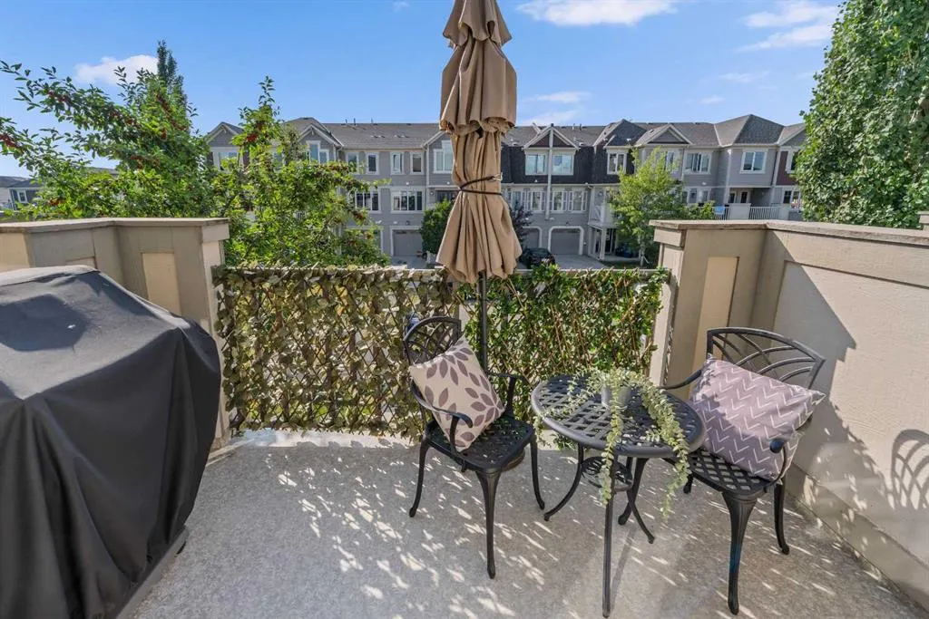 60 Windstone Green SW