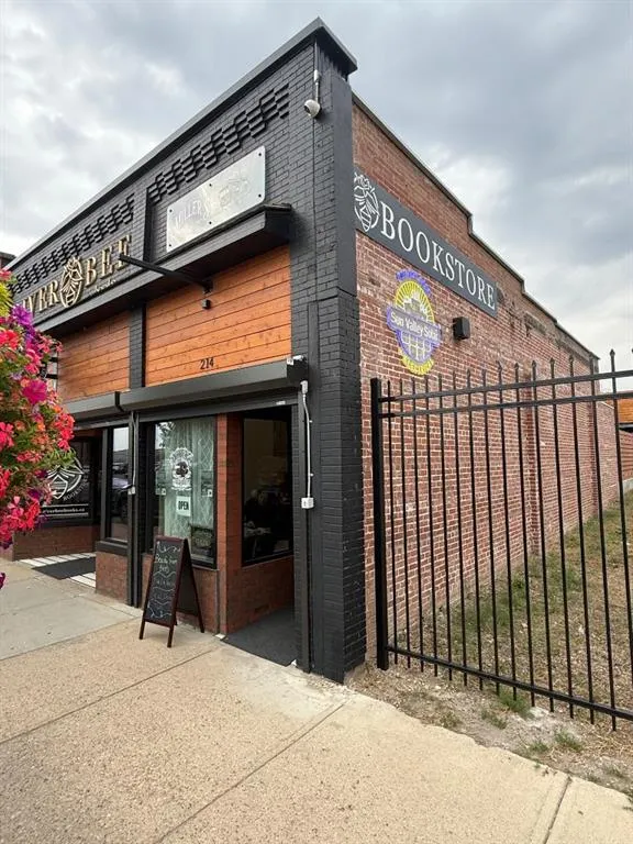 214 South Railway Street SE