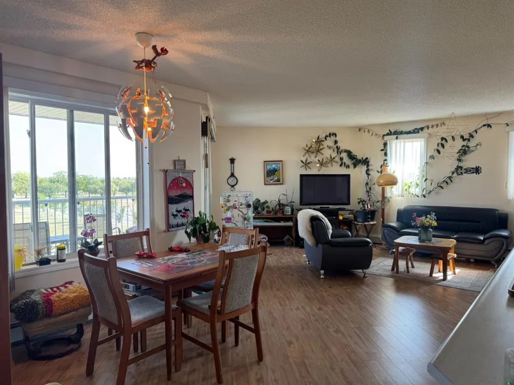 9932 100 Avenue, #401