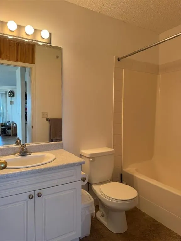 9932 100 Avenue, #401