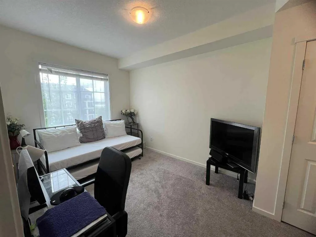 99 Copperstone Park, #3313