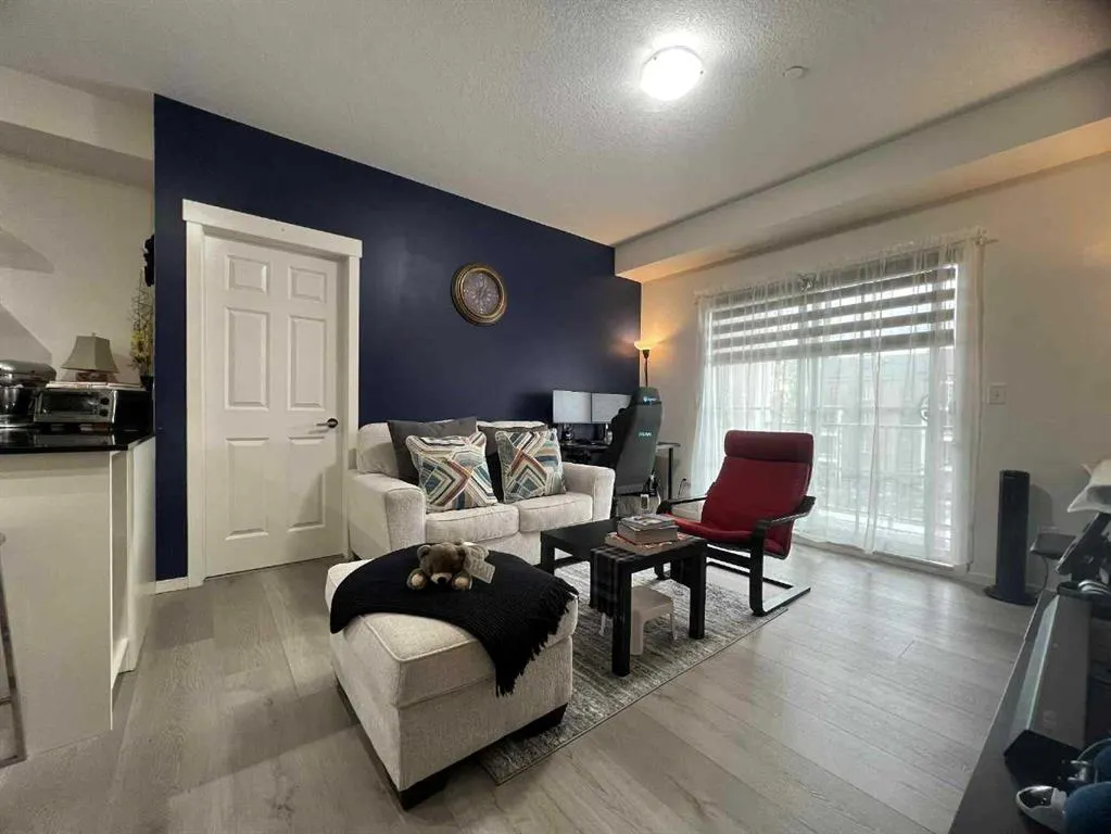 99 Copperstone Park, #3313
