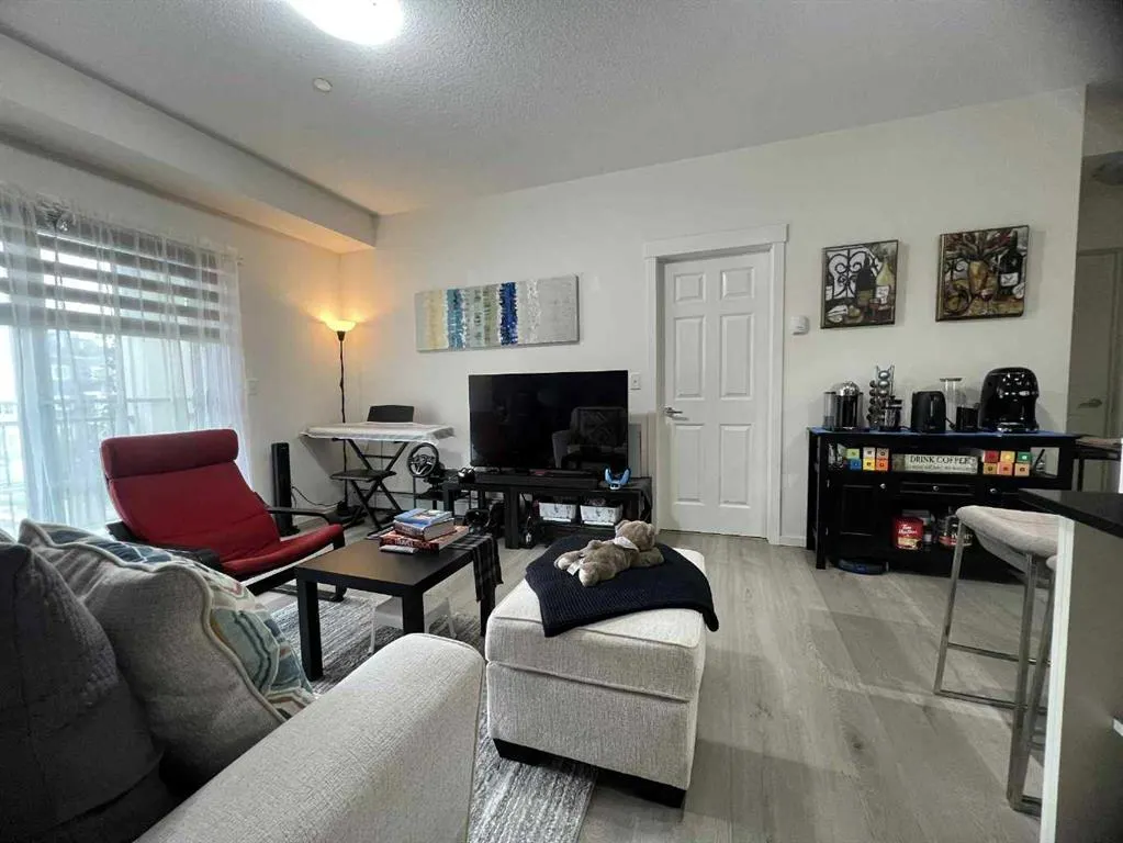 99 Copperstone Park, #3313