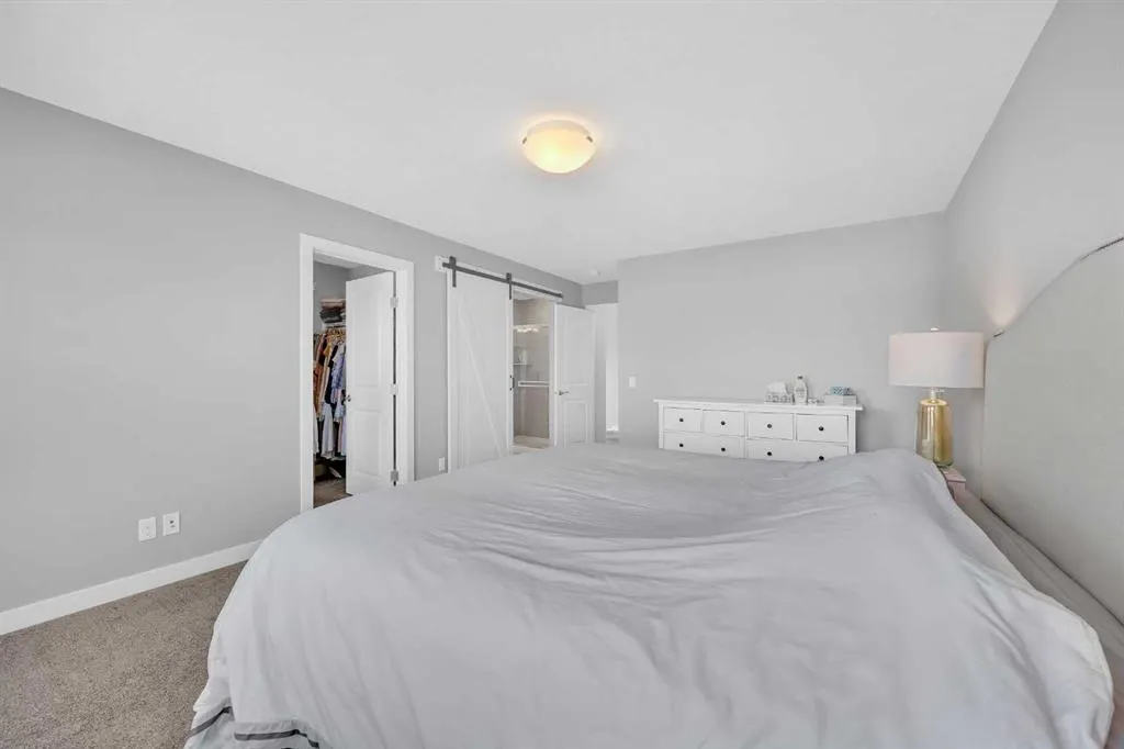 199 Evansglen Circle NW