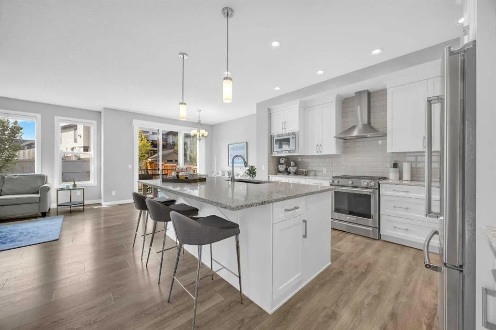 199 Evansglen Circle NW