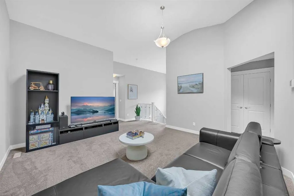 199 Evansglen Circle NW