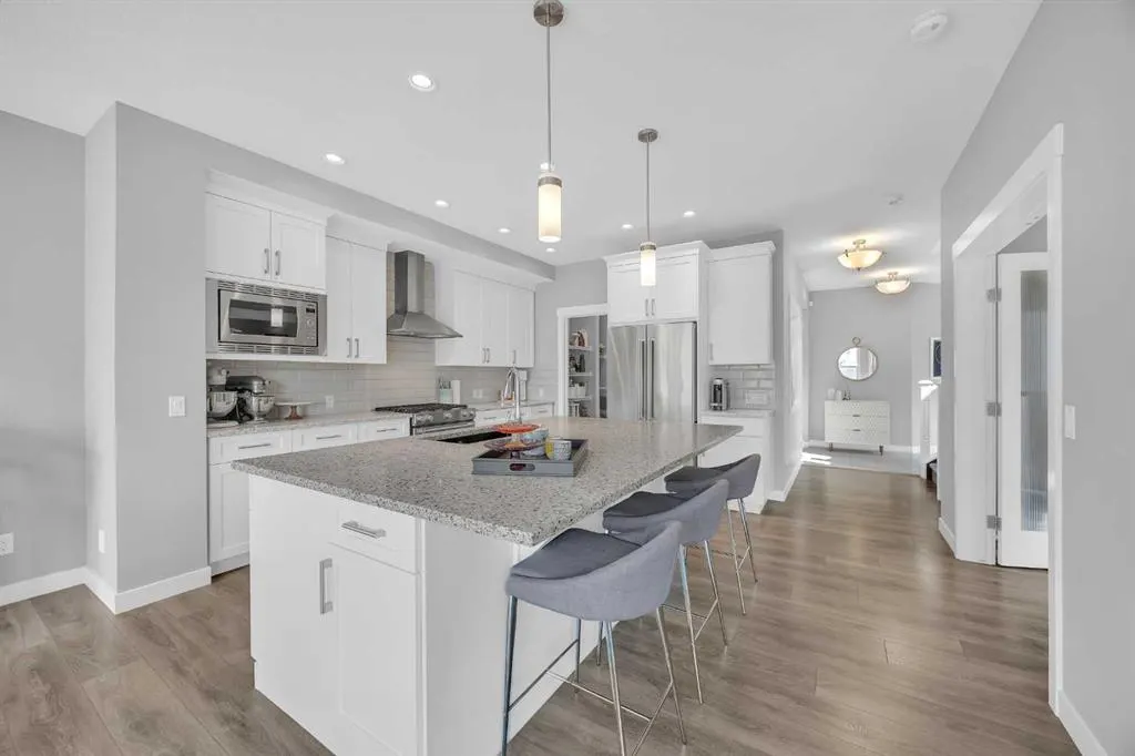 199 Evansglen Circle NW