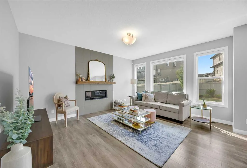 199 Evansglen Circle NW