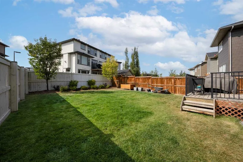 199 Evansglen Circle NW