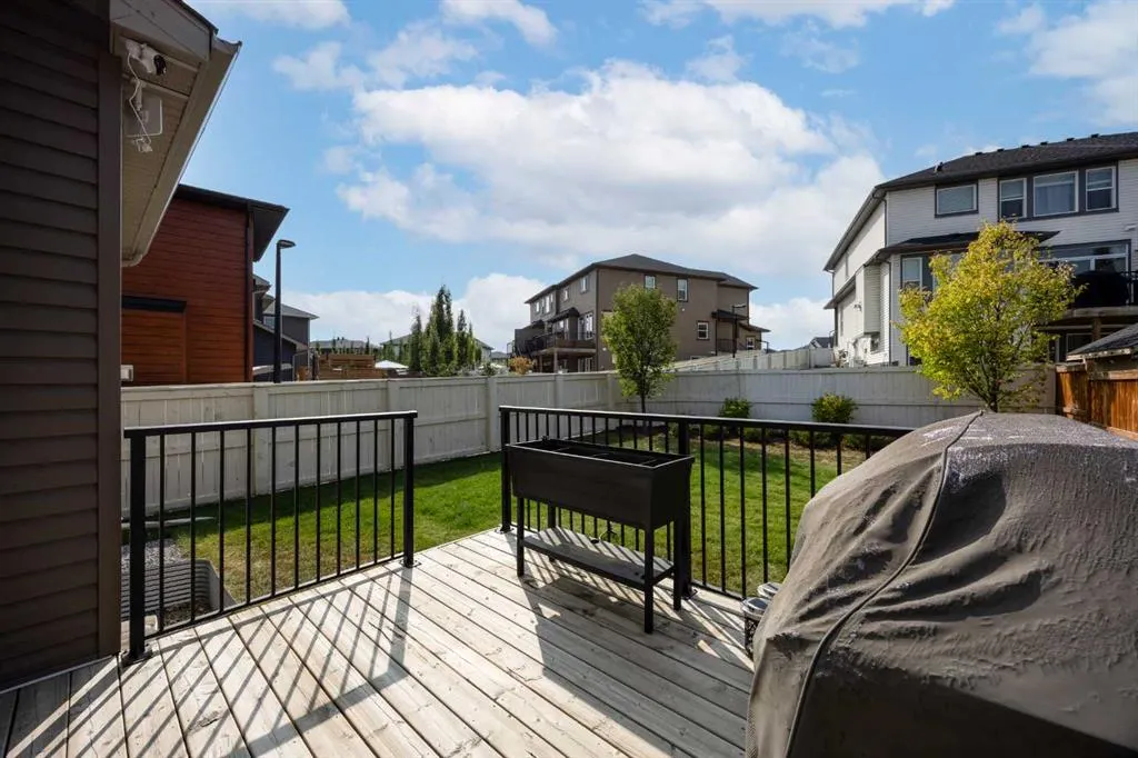 199 Evansglen Circle NW