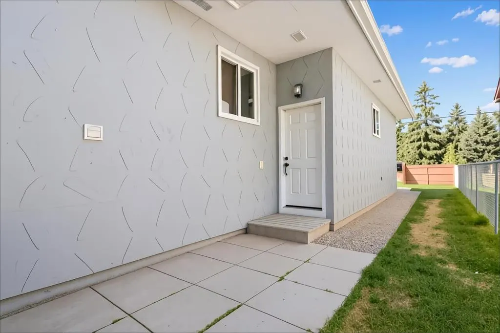 3121 Doverville Crescent SE
