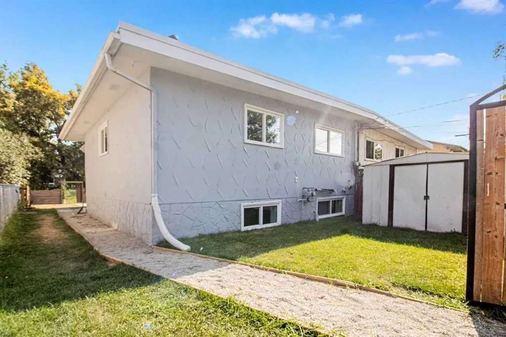 3121 Doverville Crescent SE