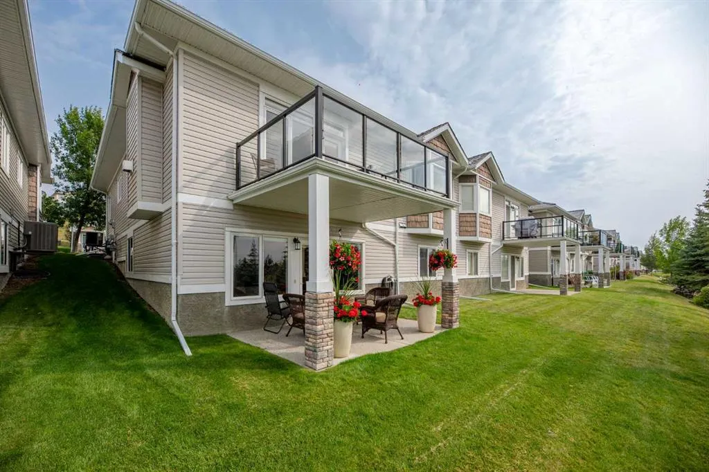 533 Rocky Vista Gardens NW