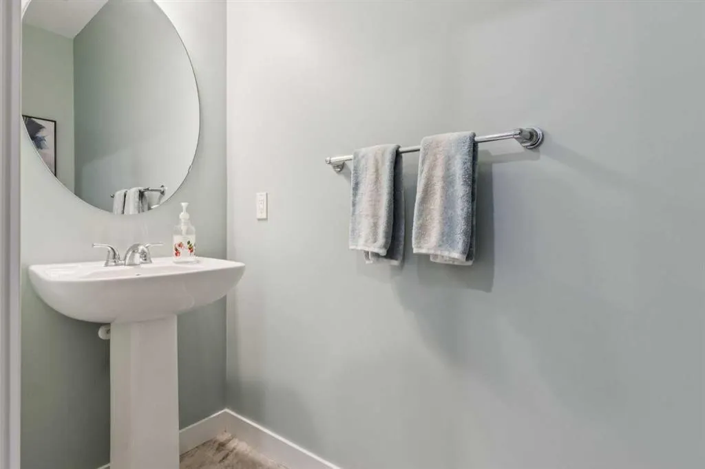 280 Chinook Gate Park SW