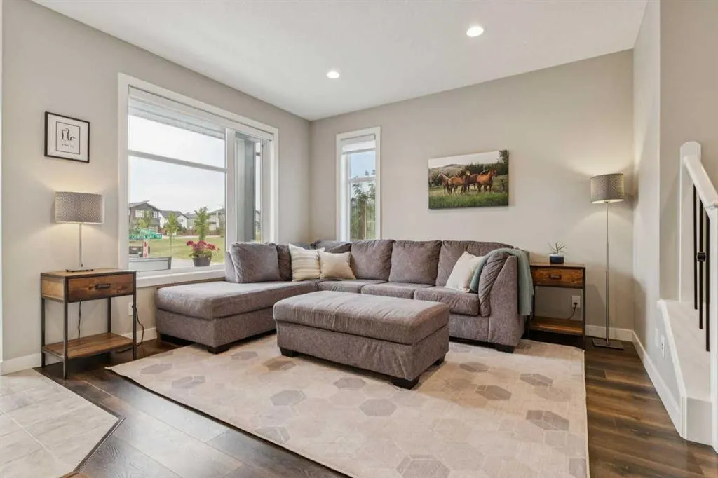 280 Chinook Gate Park SW