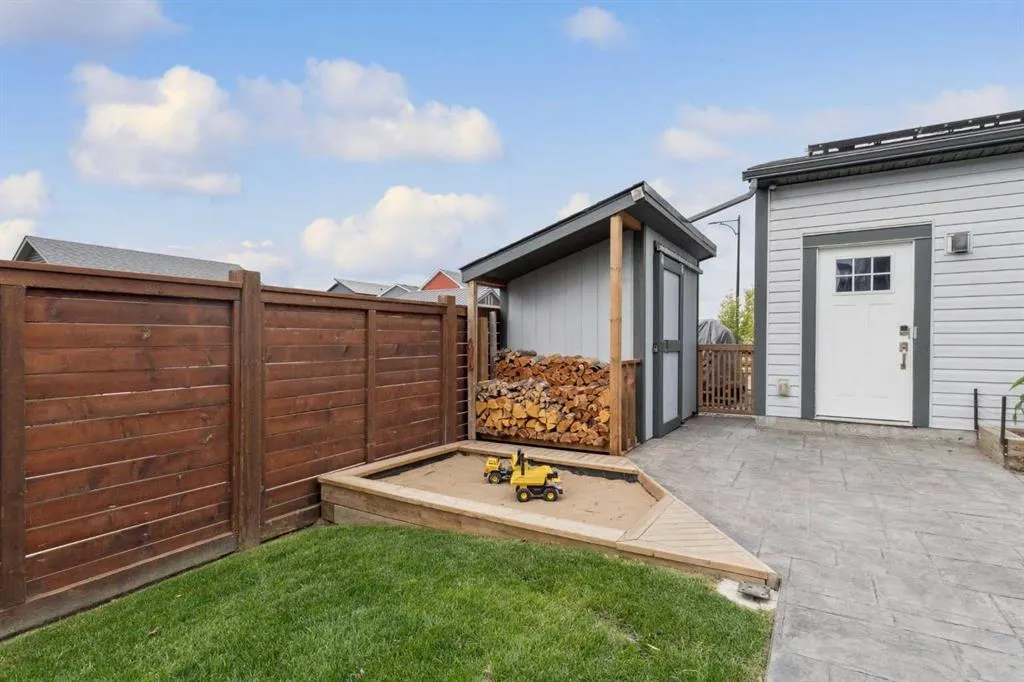 280 Chinook Gate Park SW