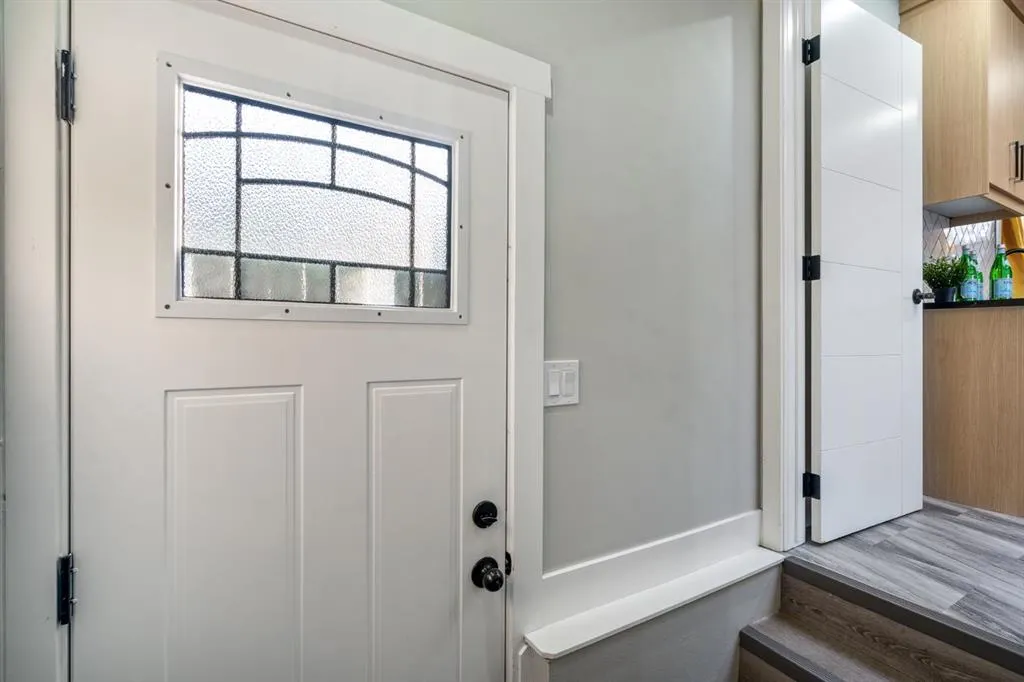 135 Thorncrest Road NW