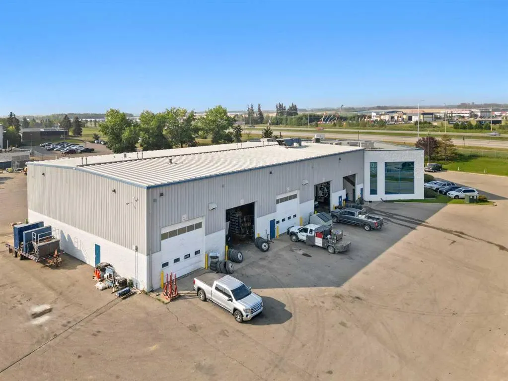 8014 Edgar Industrial Crescent