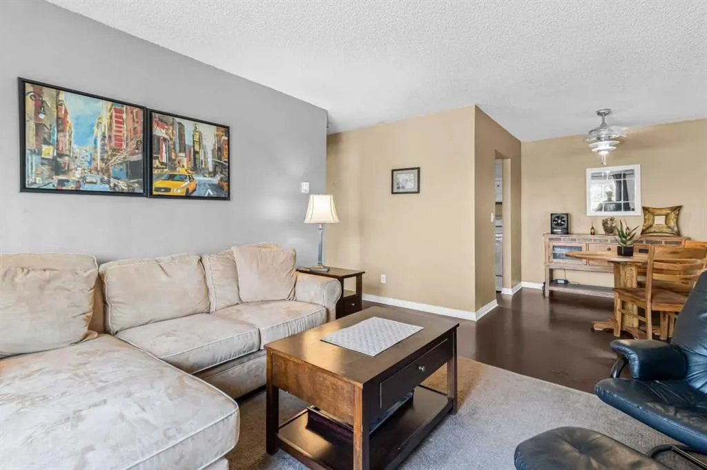 647 1 Avenue NE, #303