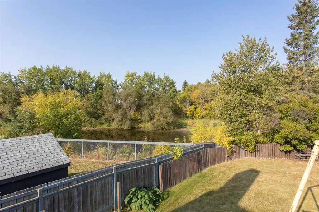 30 Maple Bay