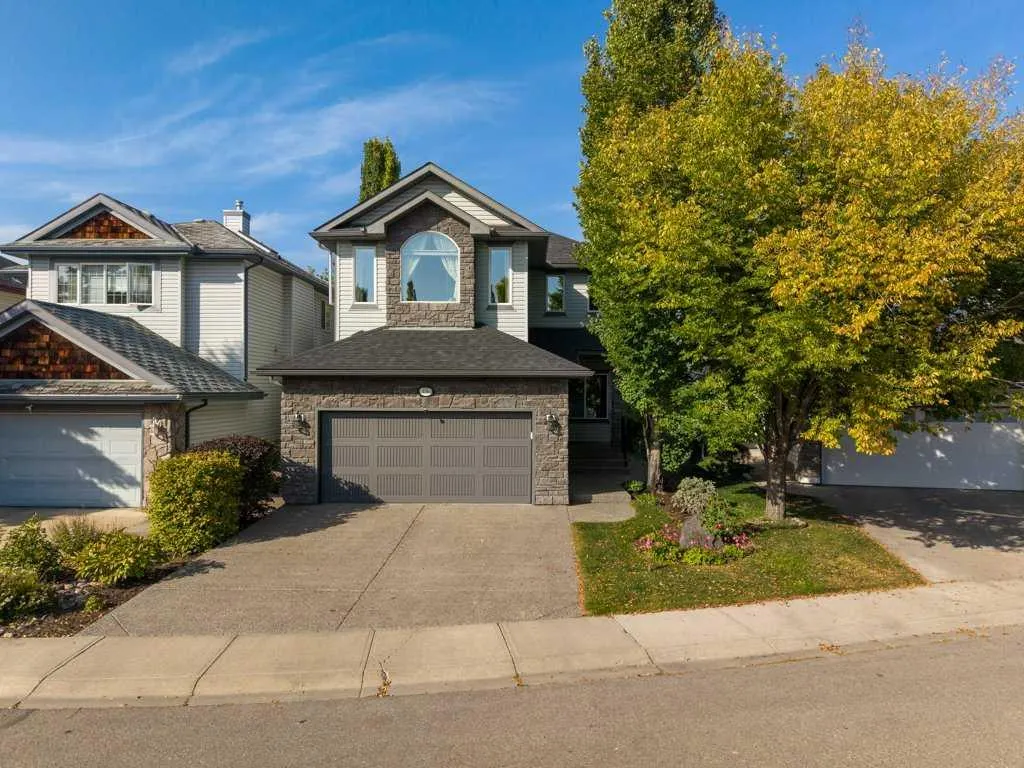 136 Cranwell Crescent SE