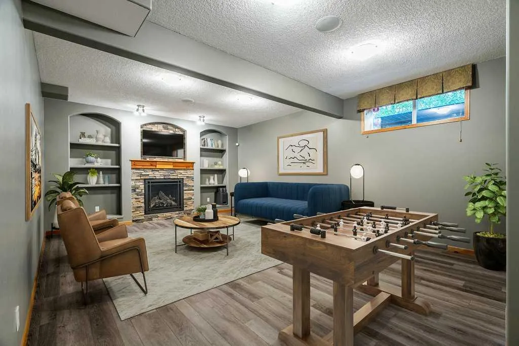 136 Cranwell Crescent SE
