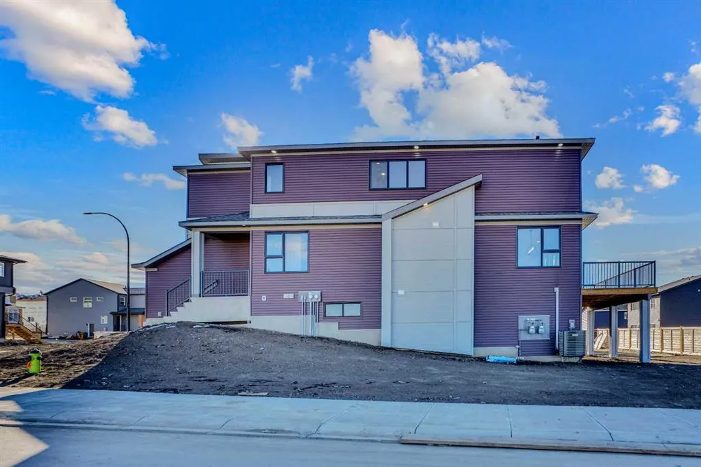 305 lucas Place NW