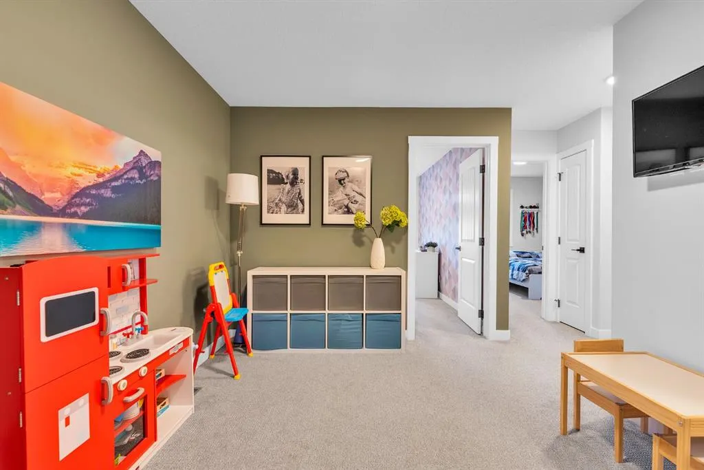32 Legacy Reach Crescent SE