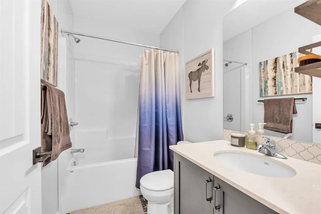 32 Legacy Reach Crescent SE
