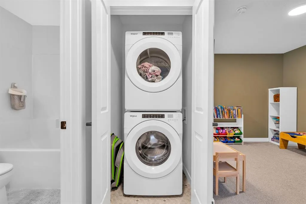 32 Legacy Reach Crescent SE