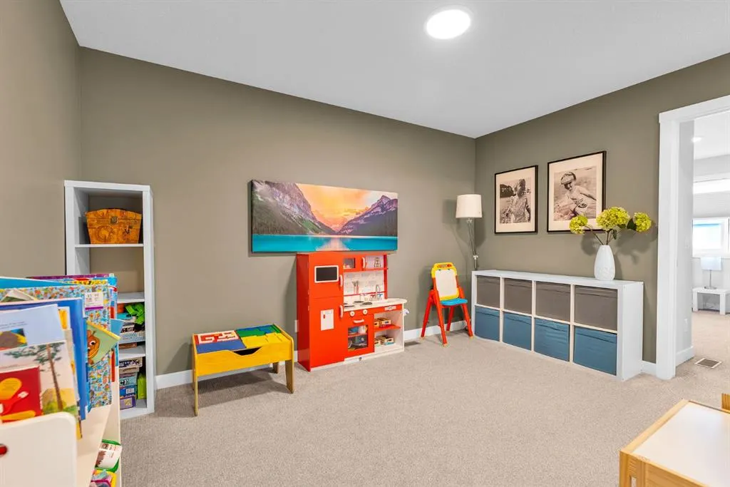 32 Legacy Reach Crescent SE